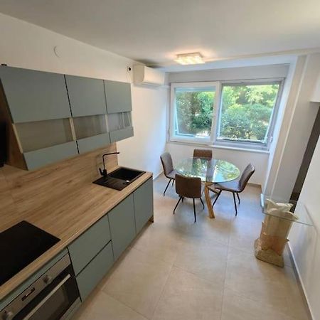 New 1 Bedroom Near Center And Beach Split Exteriér fotografie